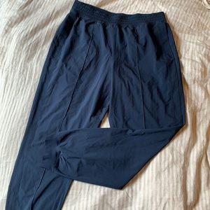 Lululemon Wanderer Jogger
